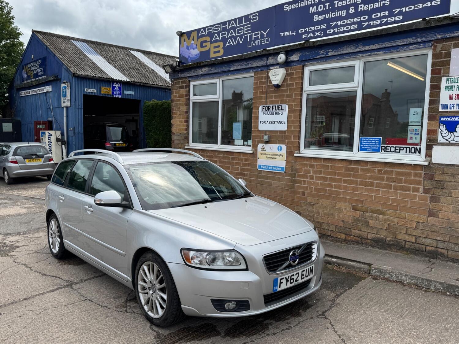 Used Volvo V50 2012 for sale - 76430959: Photo 2