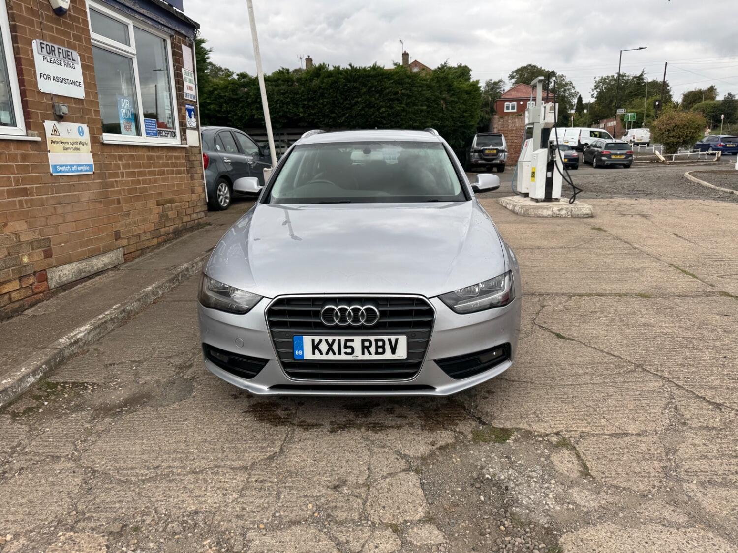 Used Audi A4 Avant 2015 for sale - 76082720: Photo 2