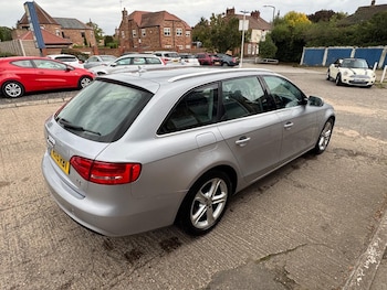 Used Audi A4 Avant 2015 for sale - 76082720: Photo