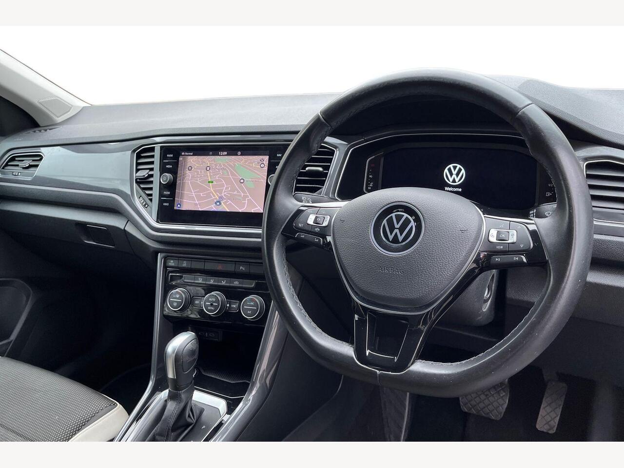 Used Volkswagen T-Roc 2021 for sale - 77413640: Photo 8