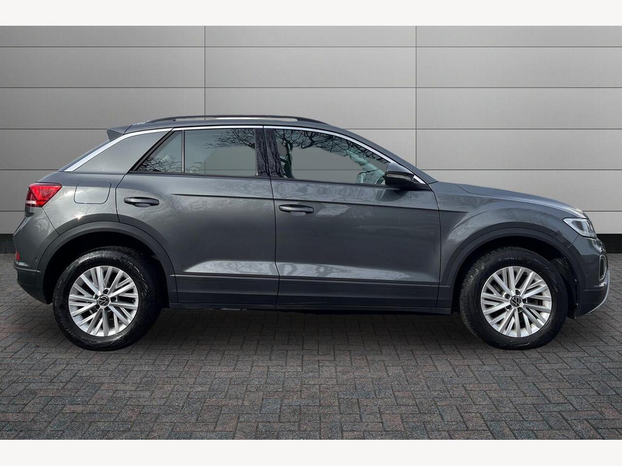 Used Volkswagen T-Roc 2023 for sale - 77588145: Photo 5