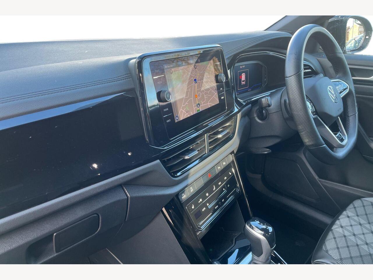 Used Volkswagen T-Roc 2023 for sale - 77397190: Photo 2