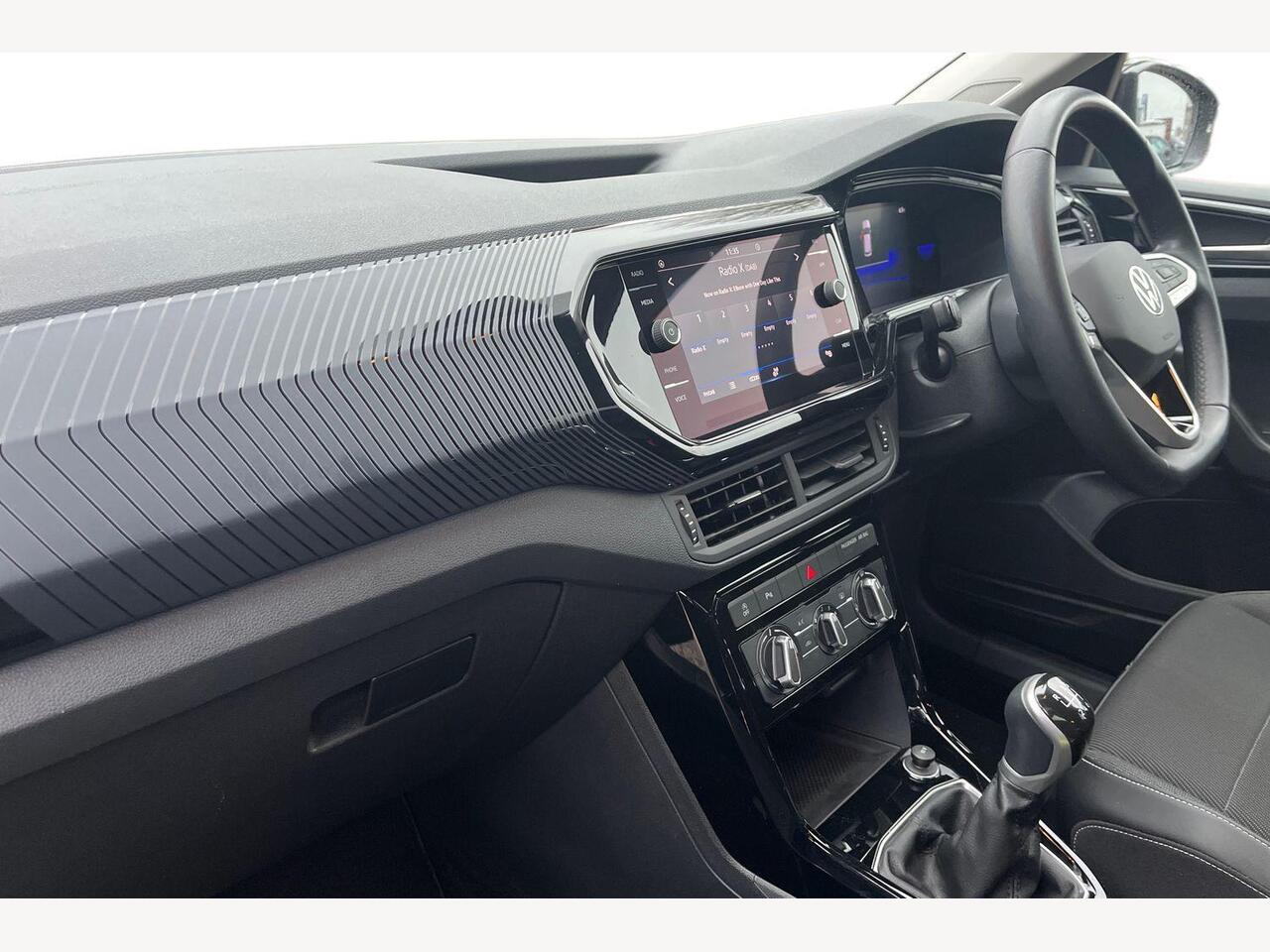 Used Volkswagen T-Cross 2022 for sale - 77042650: Photo 2