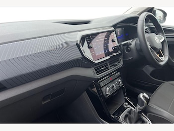 Used Volkswagen T-Cross 2022 for sale - 77042650: Photo