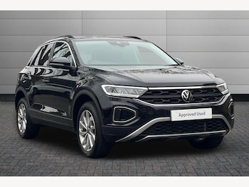 Used Volkswagen T-Roc 2025 for sale - 77042700: Photo