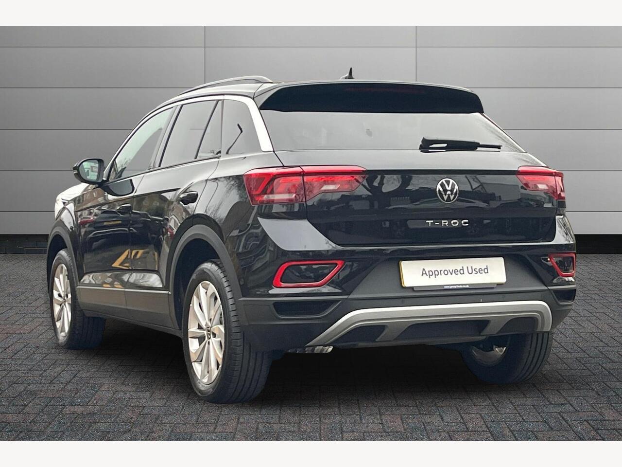 Used Volkswagen T-Roc 2025 for sale - 77042700: Photo 3