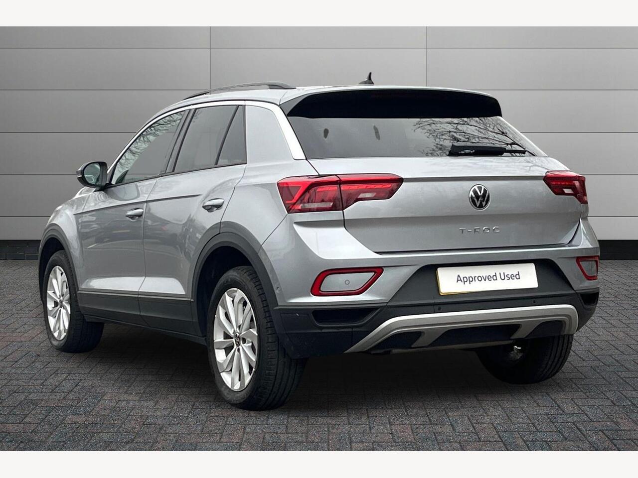Used Volkswagen T-Roc 2025 for sale - 77826383: Photo 3