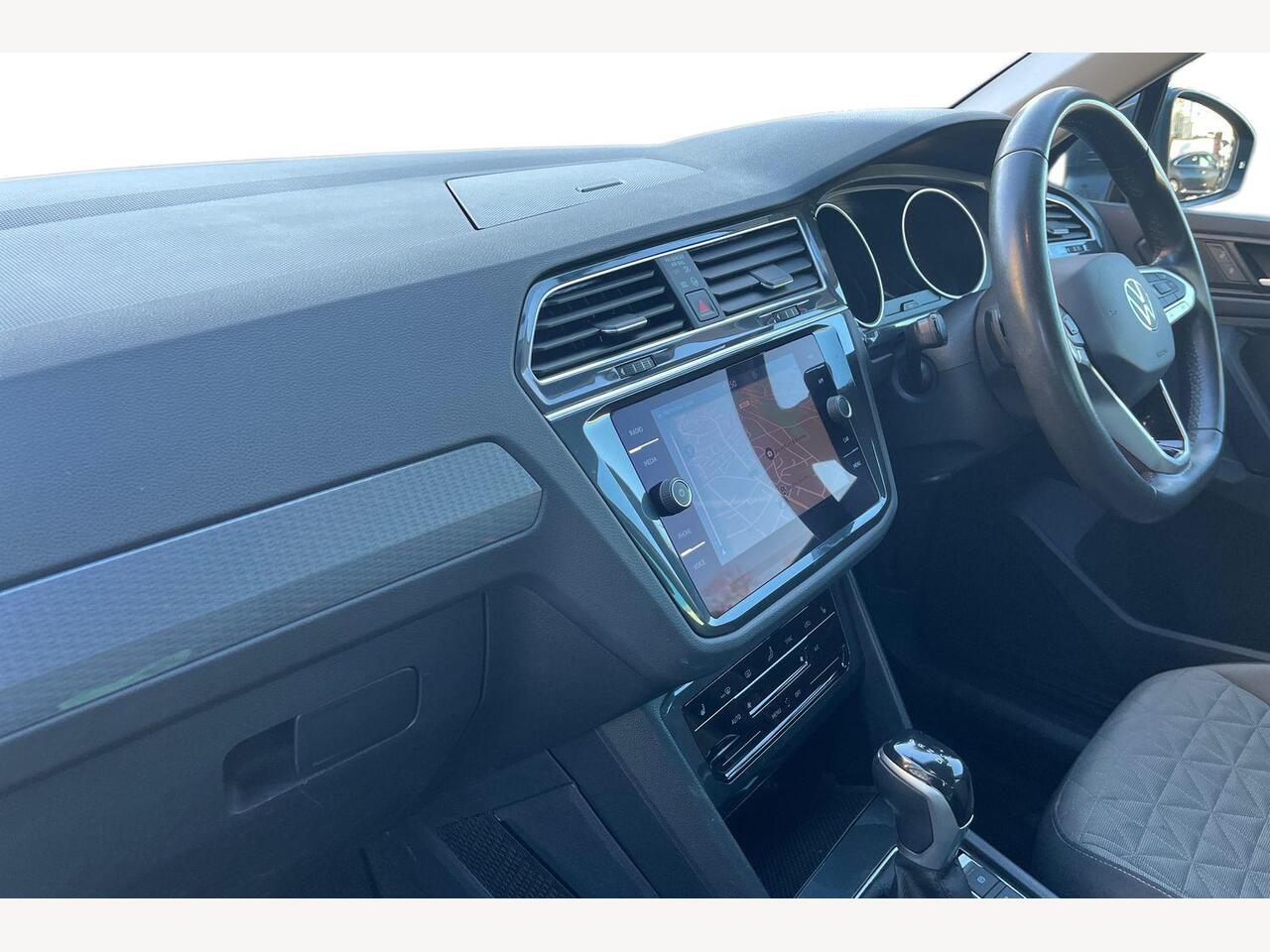 Used Volkswagen Tiguan 2022 for sale - 76674999: Photo 2