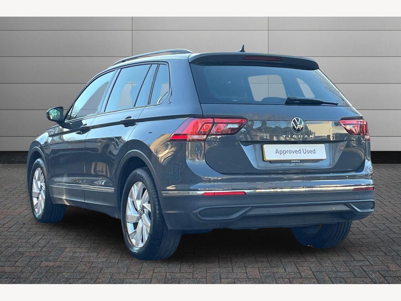 Used Volkswagen Tiguan 2022 for sale - 76674999: Photo 3