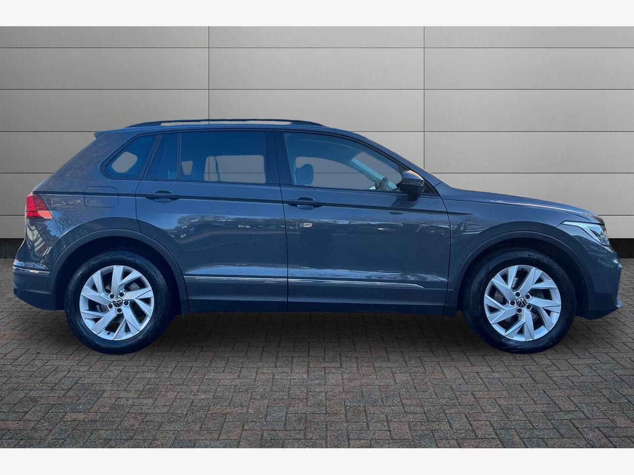 Used Volkswagen Tiguan 2022 for sale - 76674999: Photo 5