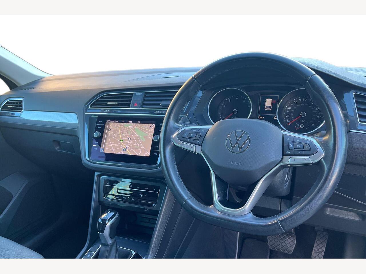 Used Volkswagen Tiguan 2022 for sale - 76674999: Photo 8