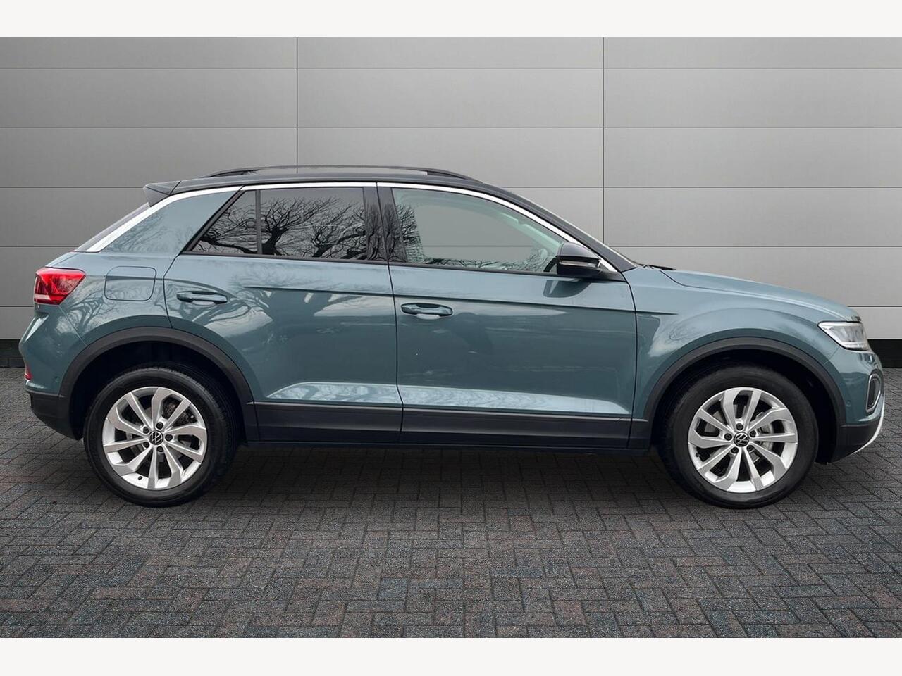 Used Volkswagen T-Roc 2024 for sale - 76966337: Photo 5