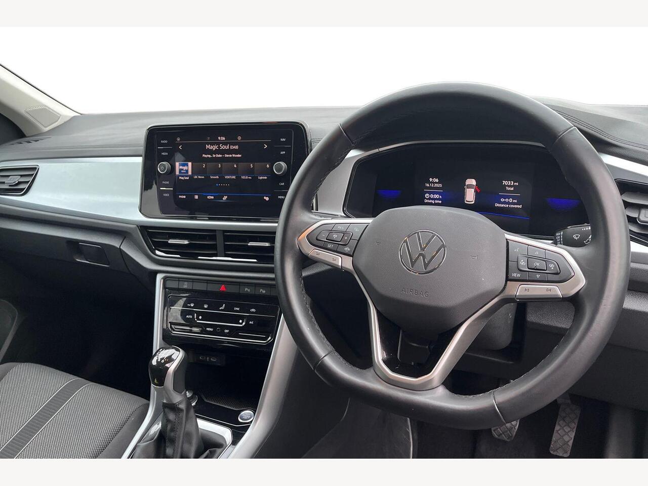 Used Volkswagen T-Roc 2024 for sale - 76966337: Photo 8