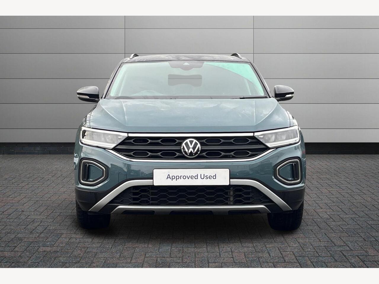 Used Volkswagen T-Roc 2024 for sale - 76966337: Photo 9