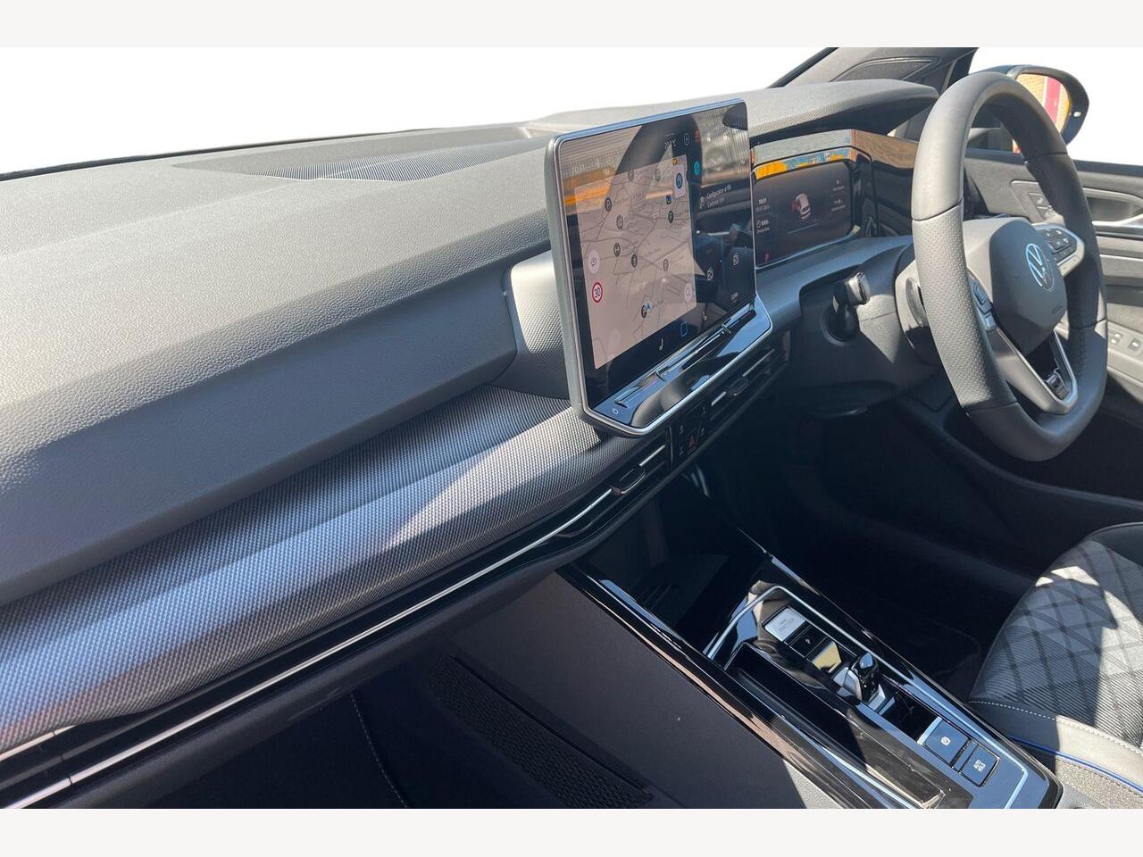 Used Volkswagen Golf 2025 for sale - 76679201: Photo 2