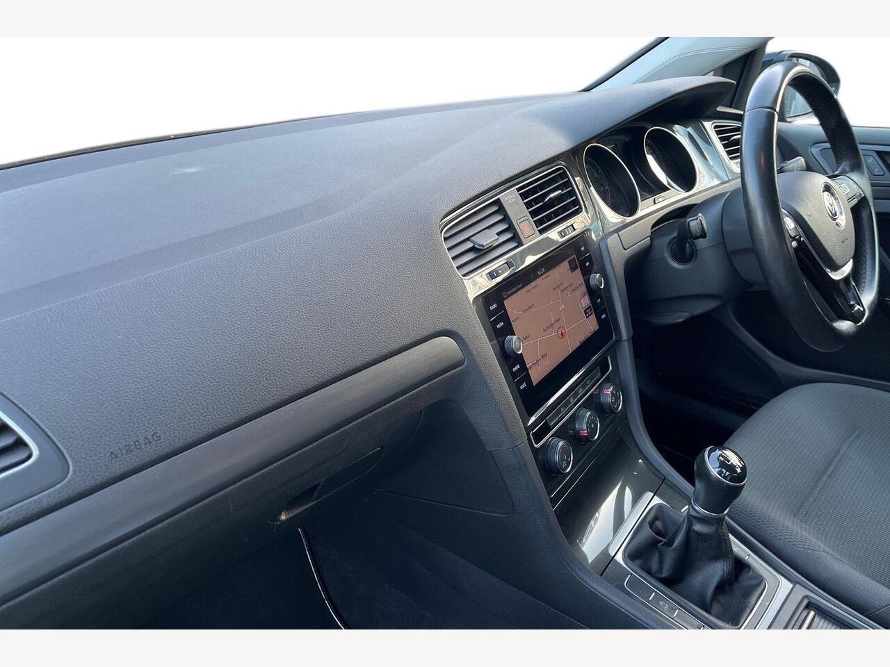 Used Volkswagen Golf 2018 for sale - 76673435: Photo 2