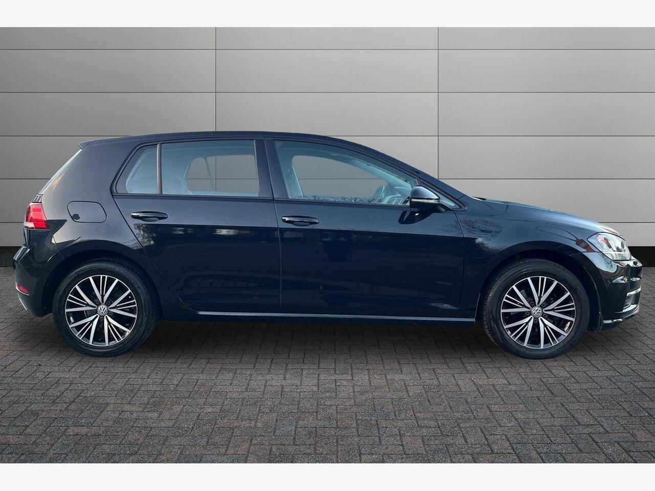 Used Volkswagen Golf 2018 for sale - 76673435: Photo 5