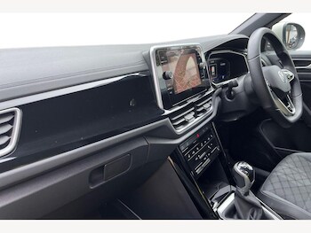 Used Volkswagen T-Roc 2022 for sale - 77239414: Photo