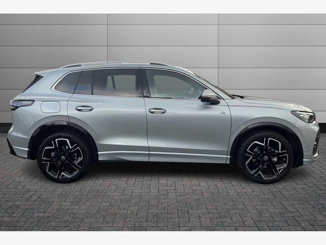 Used Volkswagen Tiguan 2024 for sale - 76677930: Photo 5