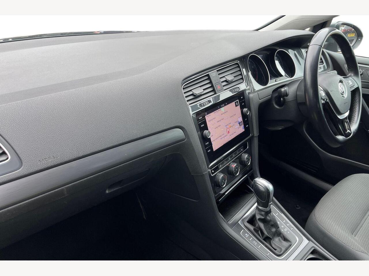 Used Volkswagen Golf 2019 for sale - 77614003: Photo 2