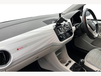 Used Volkswagen up! 2018 for sale - 77673411: Photo