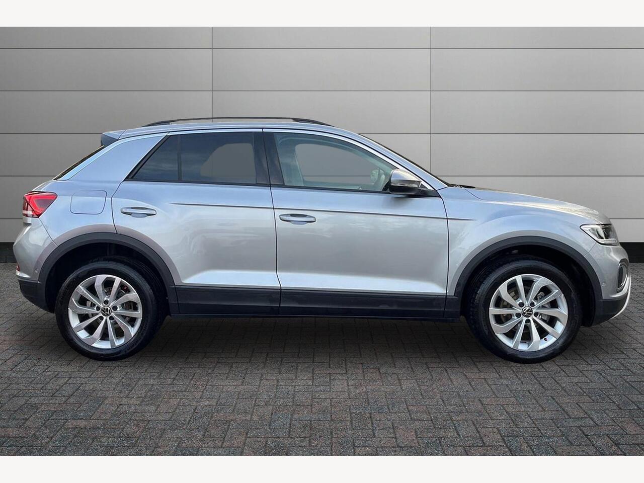 Used Volkswagen T-Roc 2025 for sale - 76680682: Photo 5