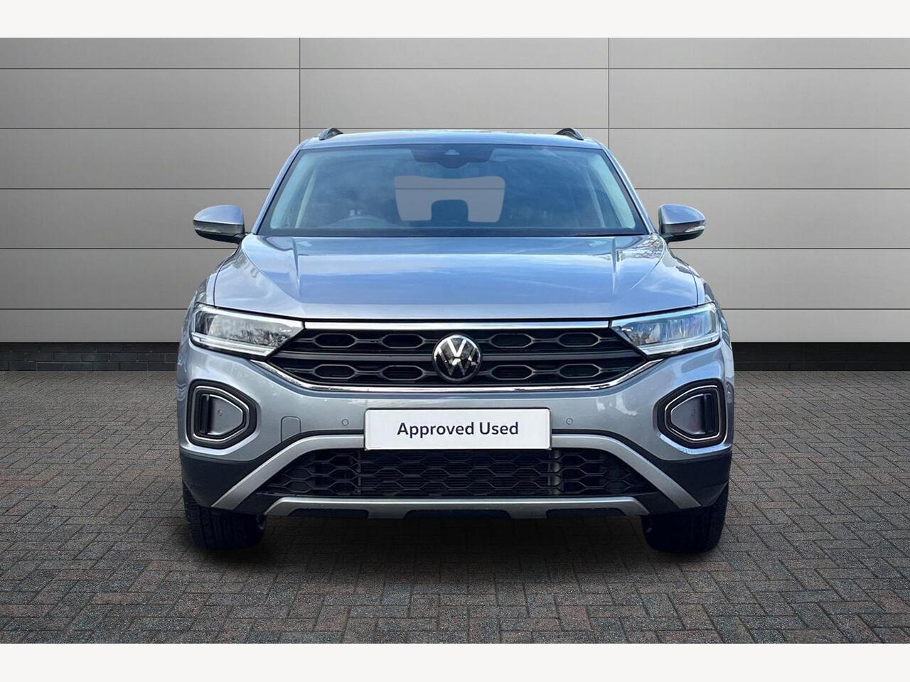 Used Volkswagen T-Roc 2025 for sale - 76680682: Photo 9