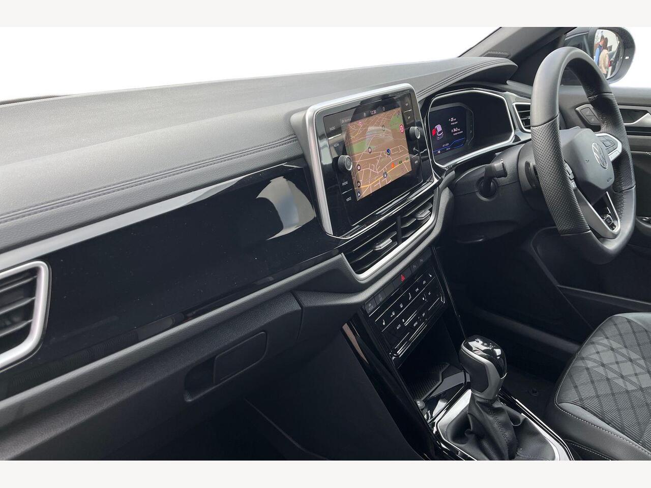 Used Volkswagen T-Roc 2025 for sale - 76703835: Photo 2