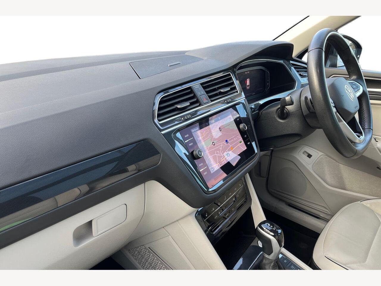 Used Volkswagen Tiguan 2023 for sale - 76676934: Photo 2