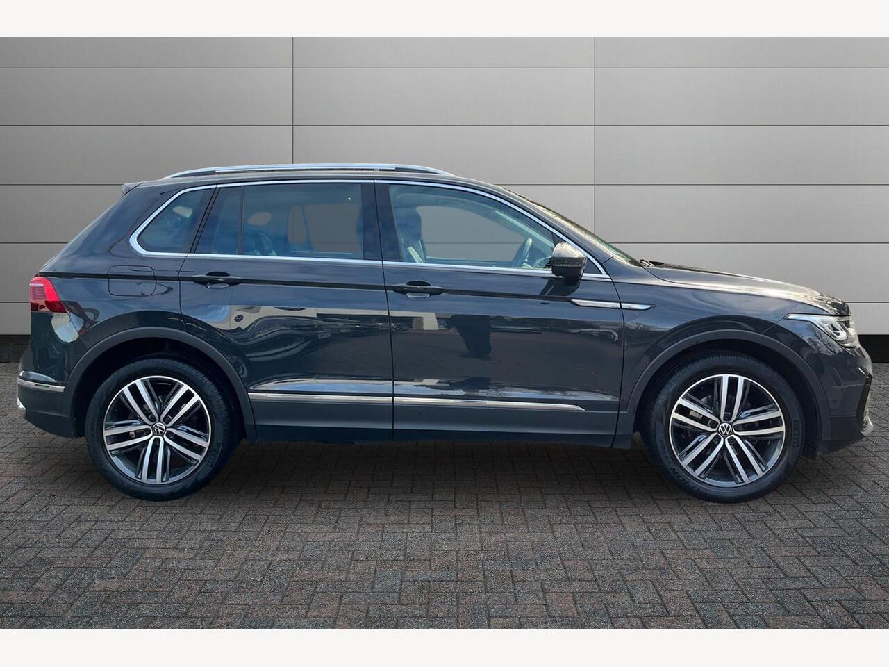 Used Volkswagen Tiguan 2023 for sale - 76676934: Photo 5