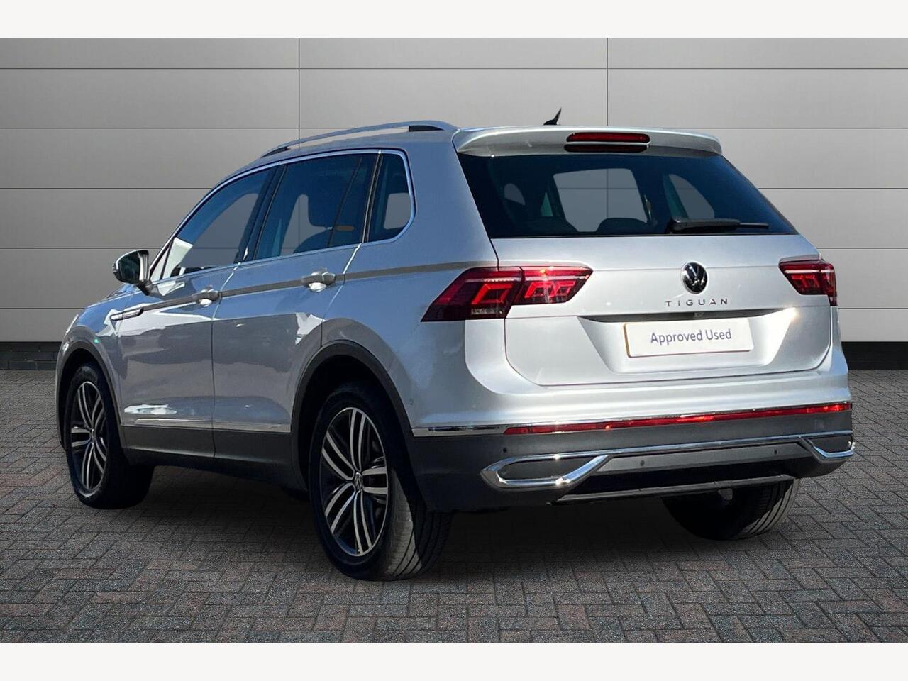 Used Volkswagen Tiguan 2023 for sale - 77941965: Photo 3