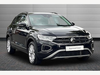 Used Volkswagen T-Roc 2023 for sale - 76772823: Photo