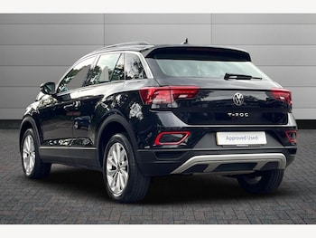 Used Volkswagen T-Roc 2023 for sale - 76772823: Photo