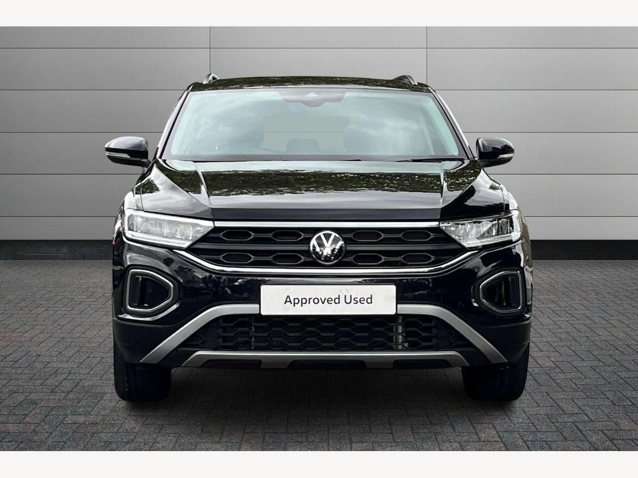 Used Volkswagen T-Roc 2023 for sale - 76772823: Photo 9