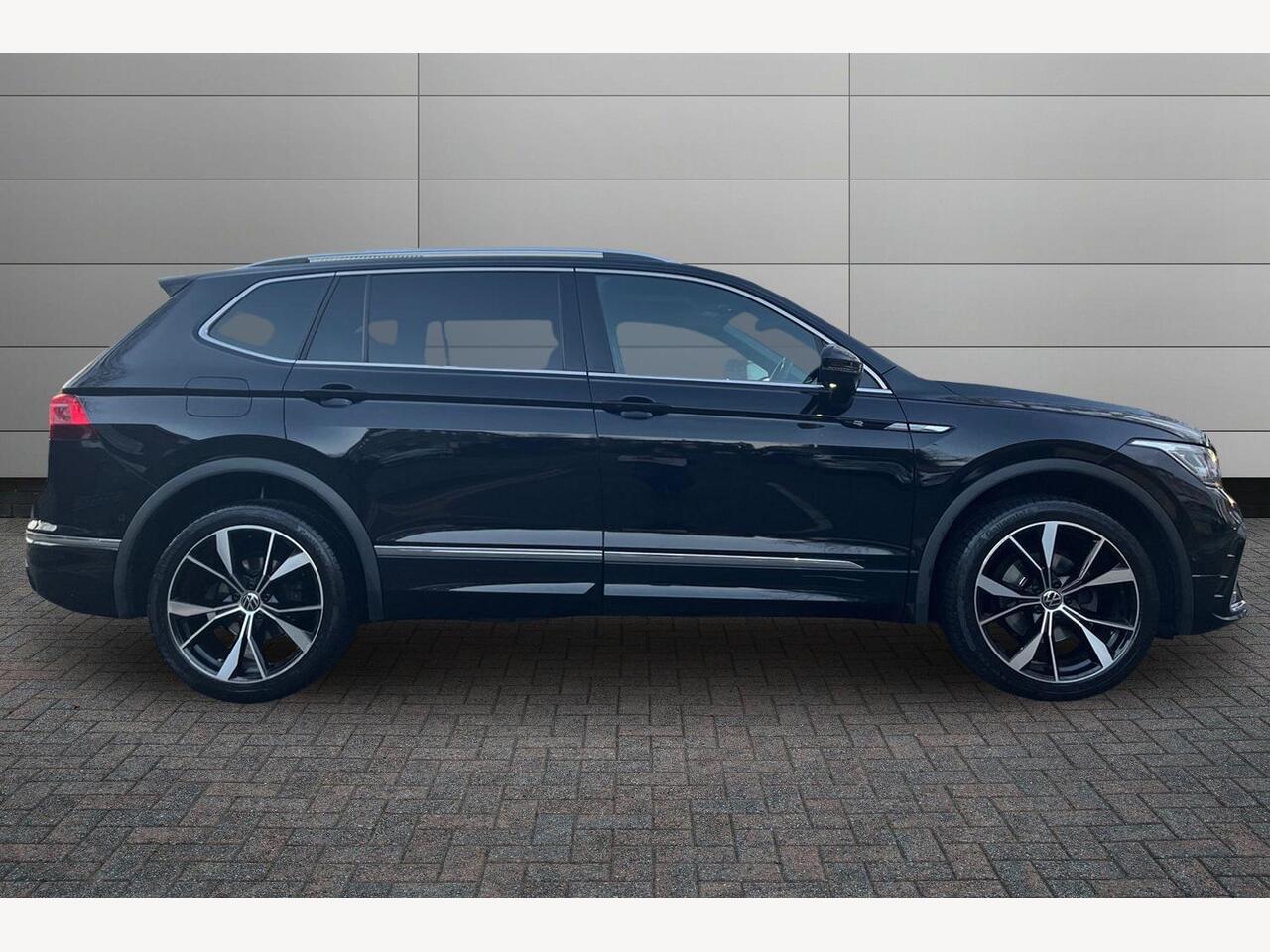 Used Volkswagen Tiguan Allspace 2023 for sale - 77075376: Photo 7