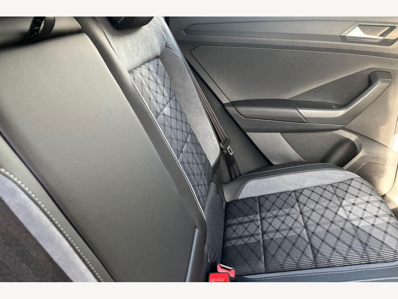 Used Volkswagen T-Roc 2026 for sale - 77739777: Photo 10