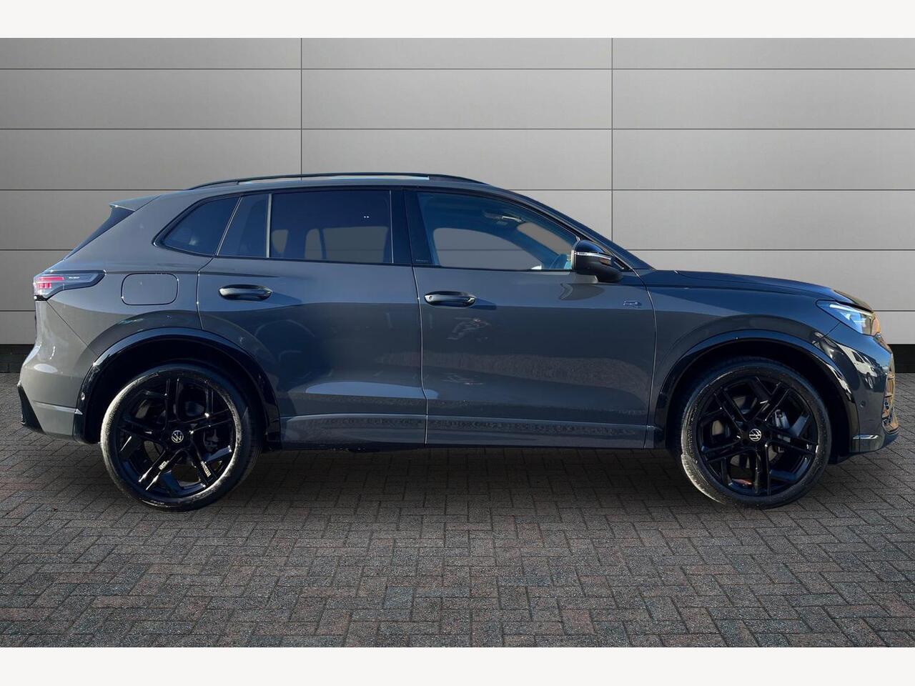 Used Volkswagen Tiguan 2025 for sale - 77826402: Photo 5