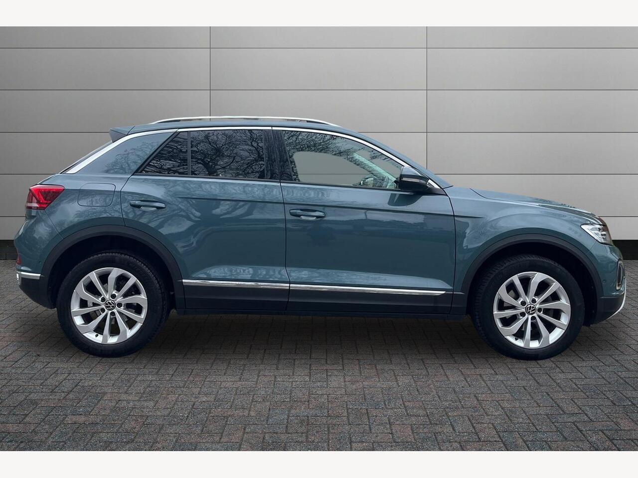 Used Volkswagen T-Roc 2023 for sale - 77698007: Photo 5