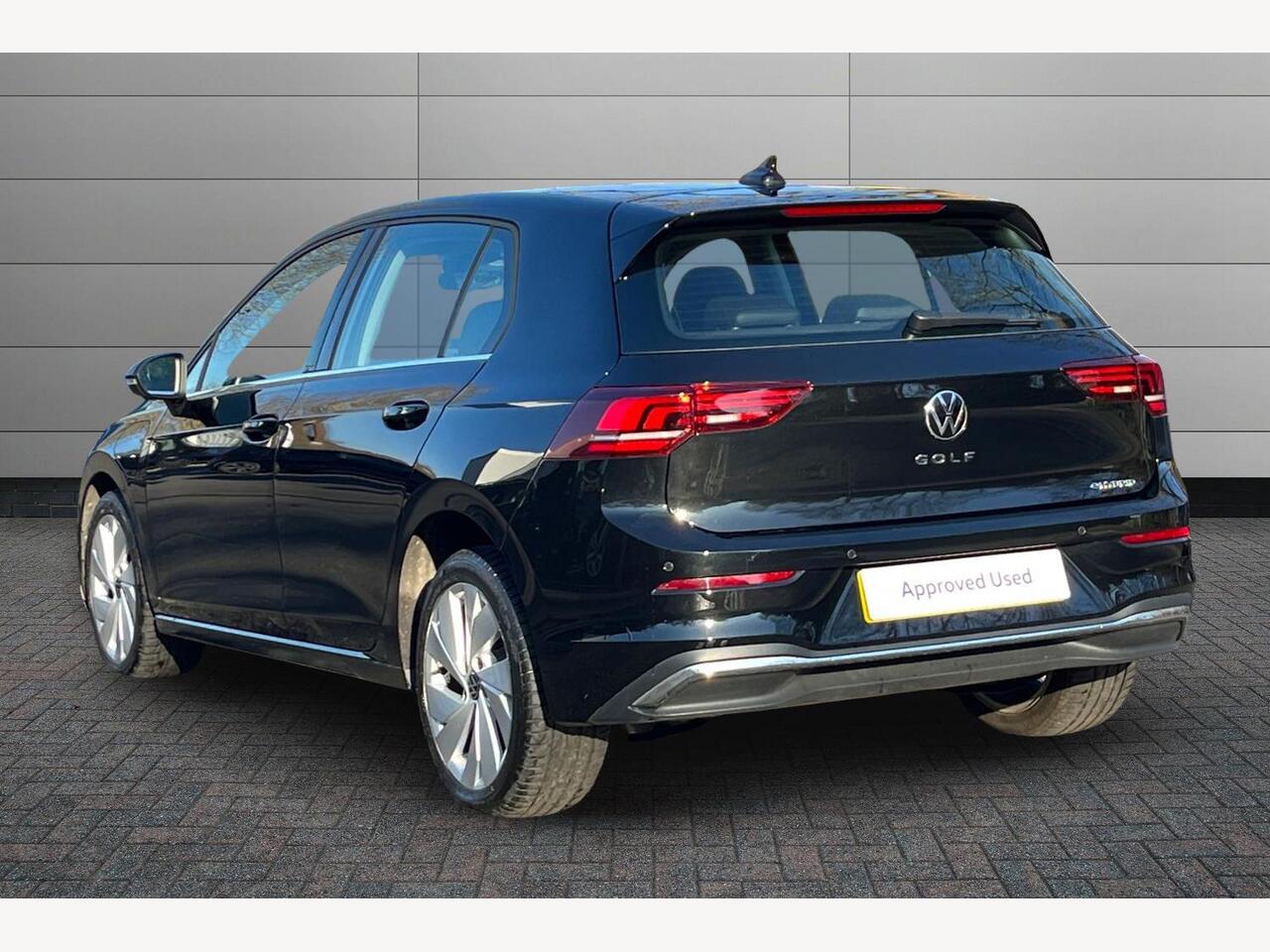 Used Volkswagen Golf 2025 for sale - 77972421: Photo 3