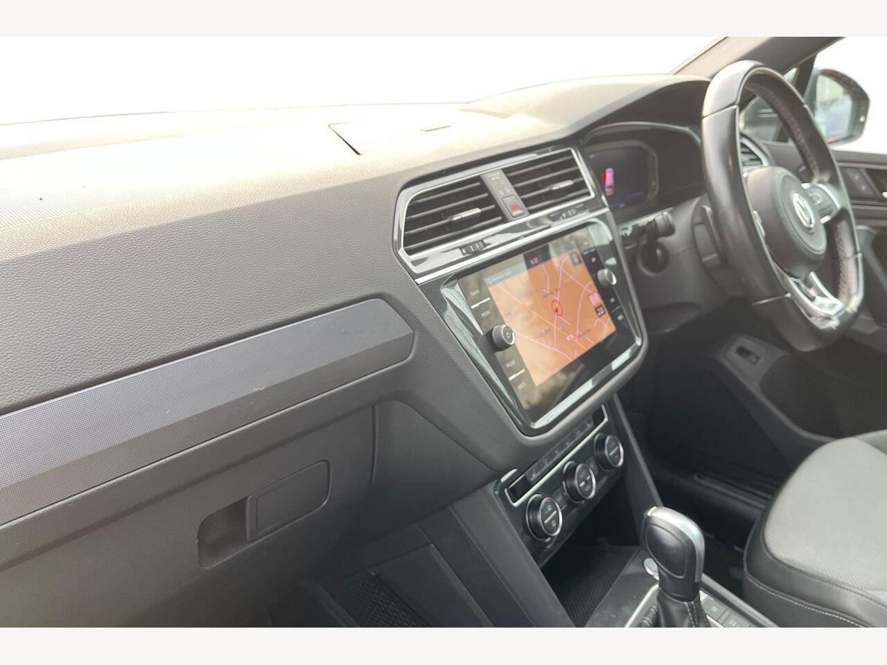 Used Volkswagen Tiguan 2020 for sale - 76772900: Photo 2