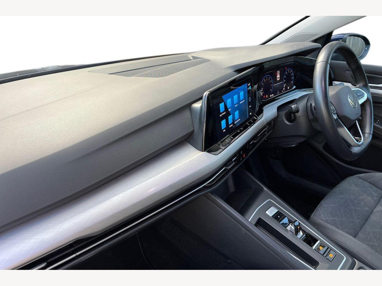 Used Volkswagen Golf 2023 for sale - 77941985: Photo 2