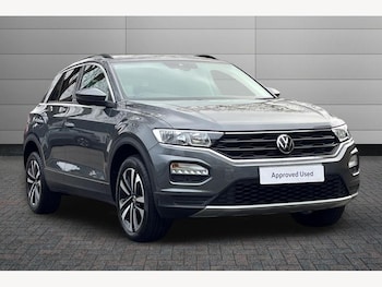 Used Volkswagen T-Roc 2021 for sale - 77927115: Photo