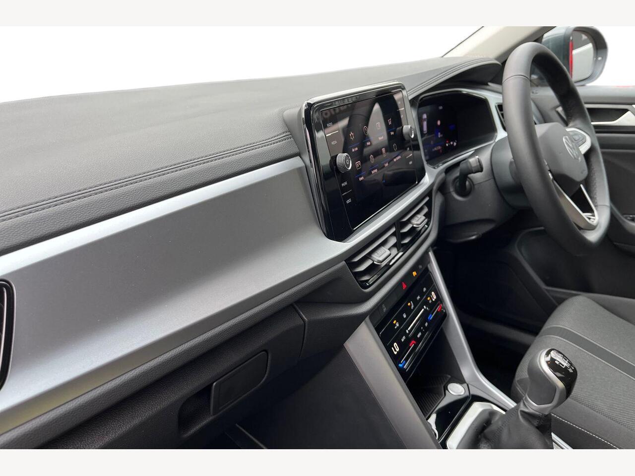 Used Volkswagen T-Roc 2025 for sale - 76679719: Photo 2