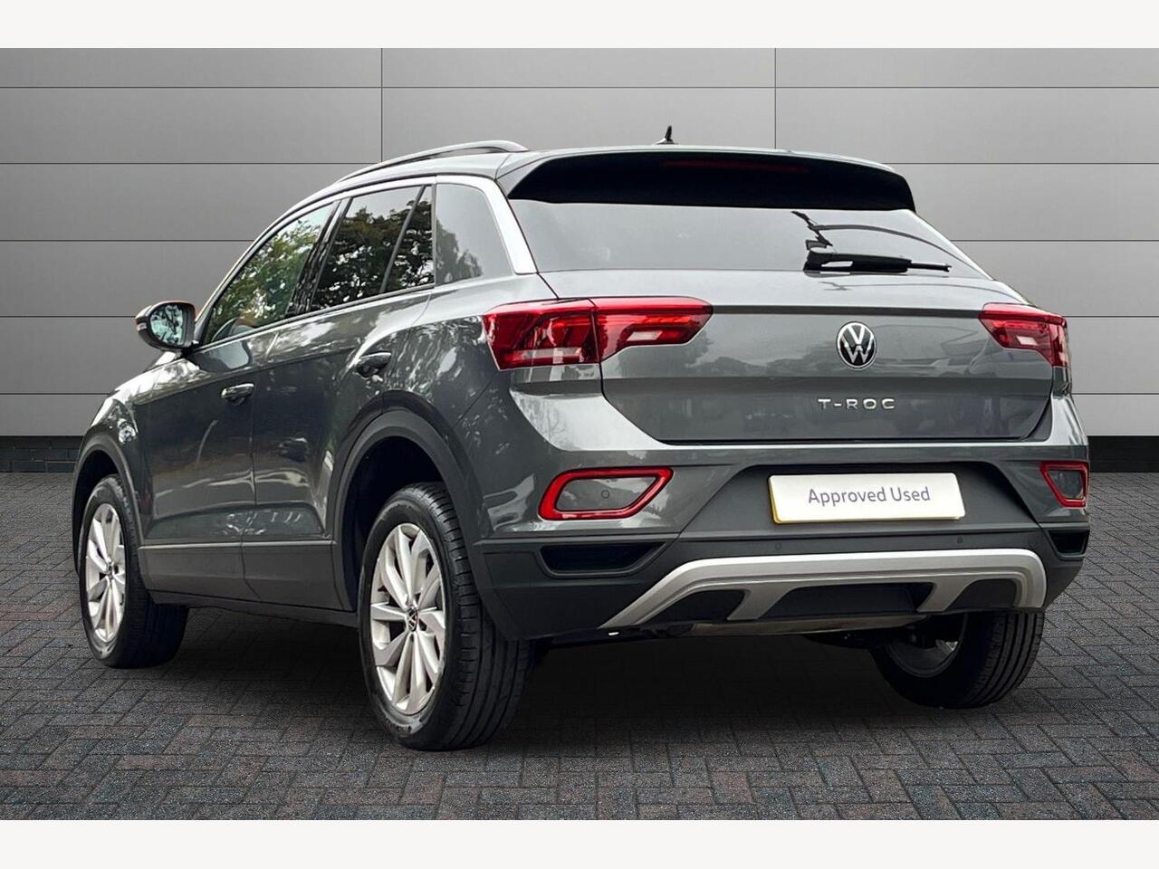 Used Volkswagen T-Roc 2025 for sale - 76679719: Photo 3