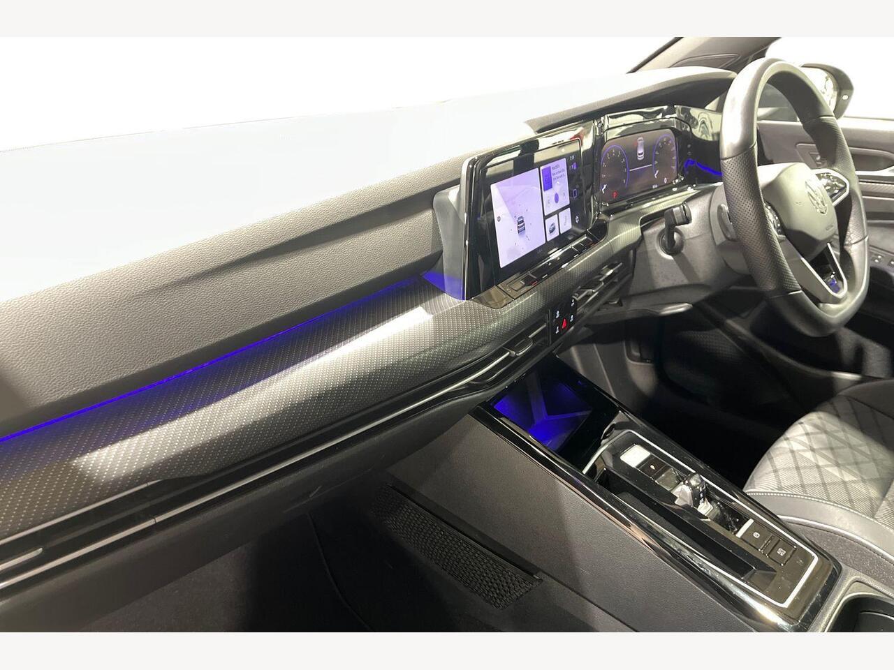 Used Volkswagen Golf 2024 for sale - 77268917: Photo 2