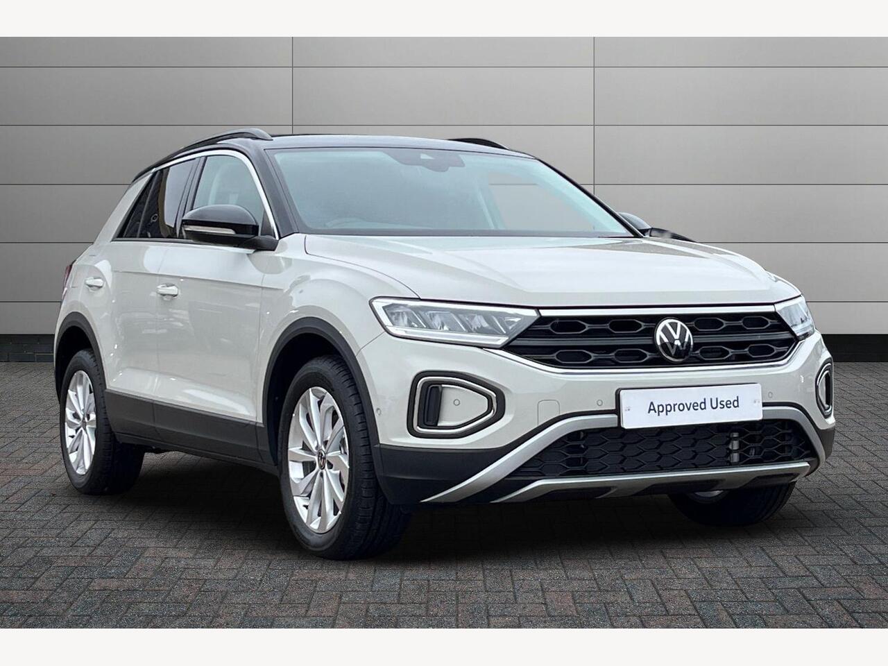 Used Volkswagen T-Roc 2025 for sale - 76678552: Photo 1