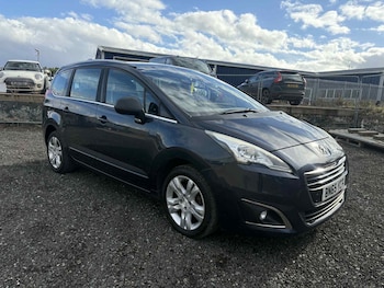 Peugeot - 5008