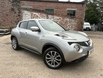 Used Nissan Juke 2016 for sale - 76177016: Photo
