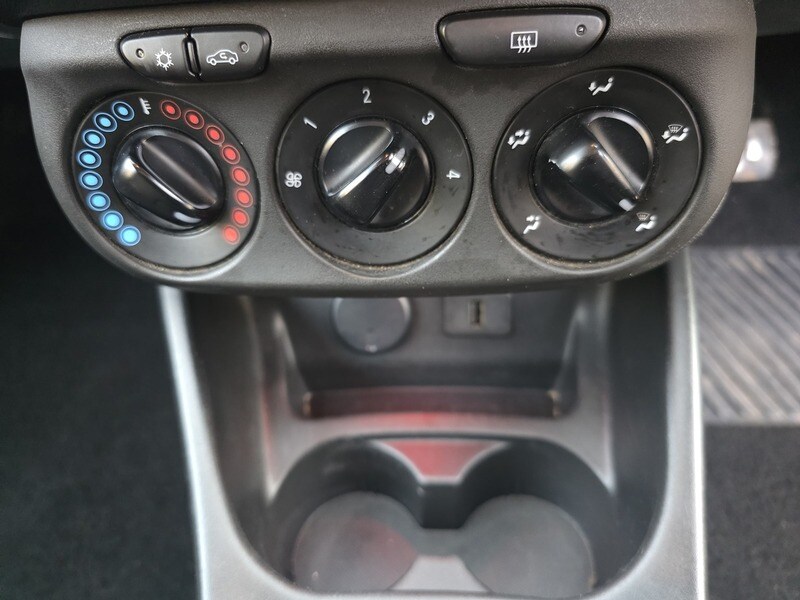 Used Vauxhall Corsa 2015 for sale - 77616007: Photo 52