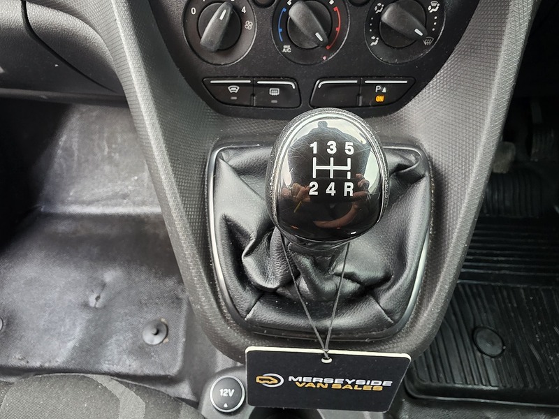 Used Ford Transit Connect 2017 for sale - 76858625: Photo 21